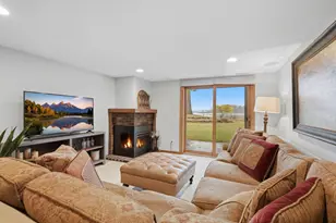 1289 Black Oaks Ct N, Plymouth, MN 55447 - Photo 25