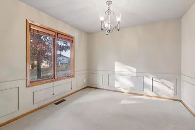 16640 N Hillcrest Court, Eden Prairie, MN 55346 - Photo 11