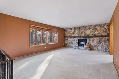 16640 N Hillcrest Court, Eden Prairie, MN 55346 - Photo 5