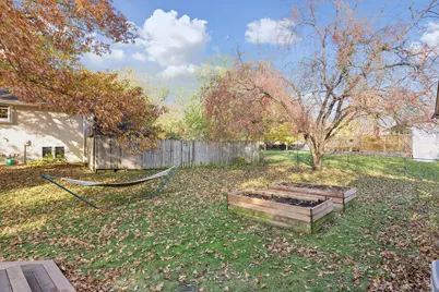 16640 N Hillcrest Court, Eden Prairie, MN 55346 - Photo 37