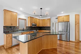16130 39th Pl N, Plymouth, MN 55446 - Photo 15