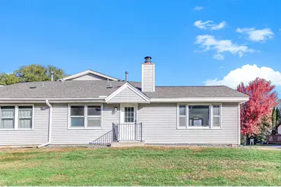 6750 Gretchen Court N, Oakdale, MN 55128 - Photo 3
