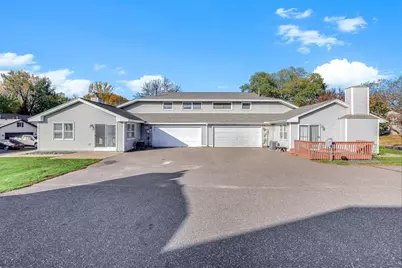 6750 Gretchen Court N, Oakdale, MN 55128 - Photo 23