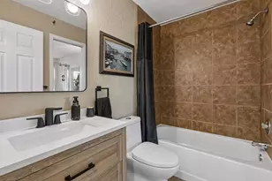 7605 Edinborough Way, Edina, MN 55435 - Photo 21