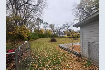 1353 County Road E W, Arden Hills, MN 55112 - Photo 3