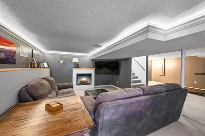 848 Sandhurst Drive W, Roseville, MN 55113 - Photo 23