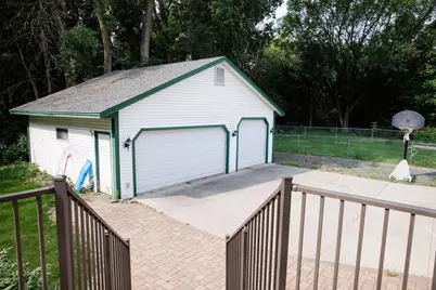930 County Road C E, Maplewood, MN 55109 - Photo 5