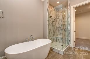 409 Audrey Pl, Charlotte, NC 28226 - Photo 17