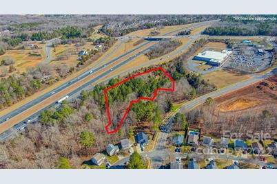 8112 Cambridge Commons Drive, Charlotte, NC 28215 - Photo 15