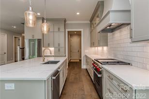 405 Audrey Pl, Charlotte, NC 28226 - Photo 11