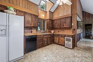 8 50 and 200 Cc Farm Rd, Burnsville, NC 28714 - Photo 9