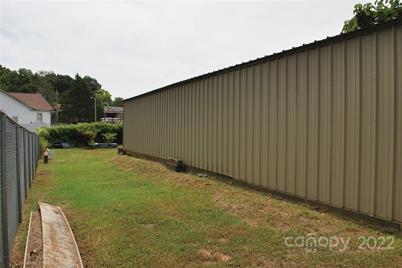 204 N Oakland Avenue, Statesville, NC 28677 - Photo 3
