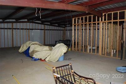 204 N Oakland Avenue, Statesville, NC 28677 - Photo 11