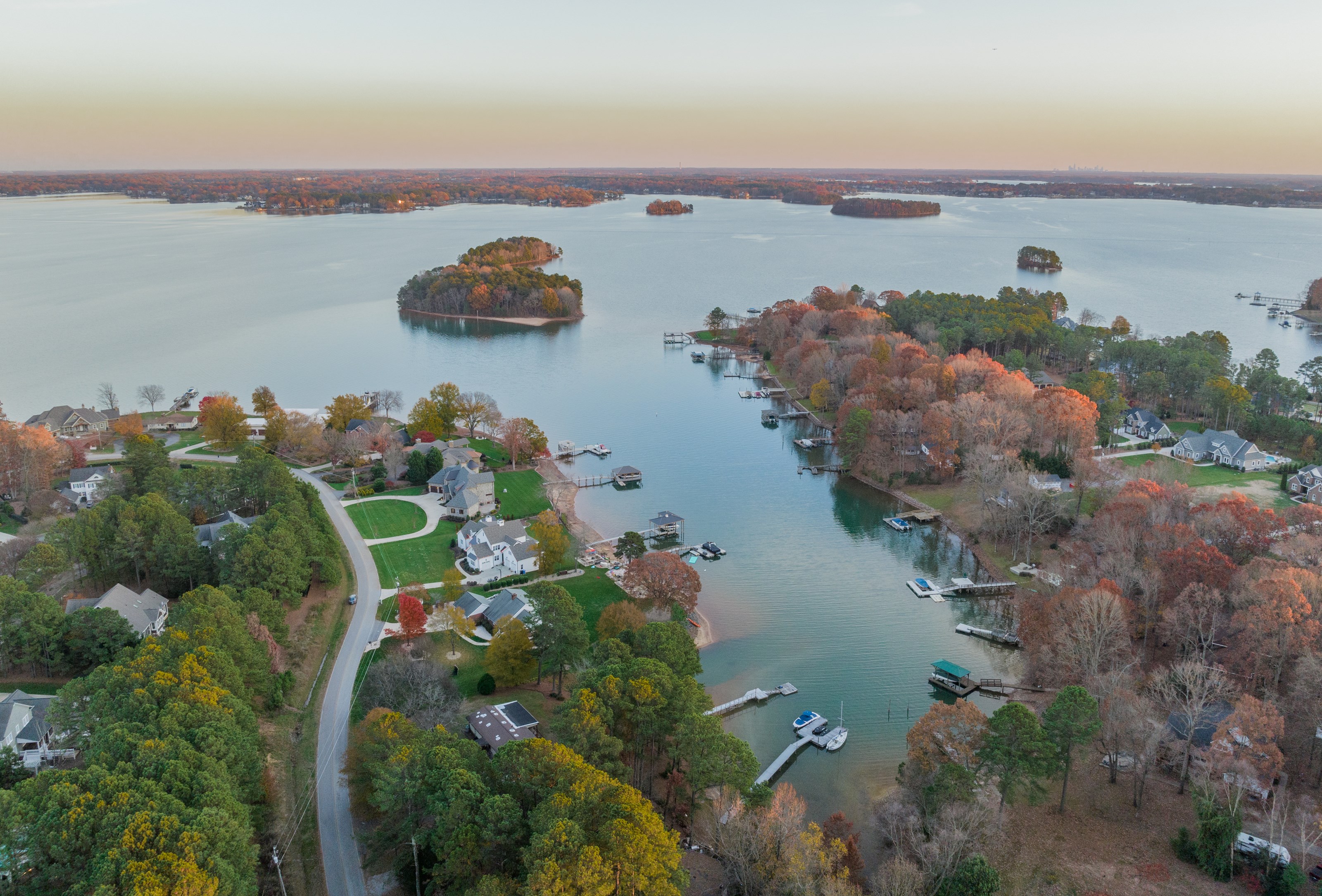 251 Gainswood Dr, Mooresville NC  28117-9272 exterior