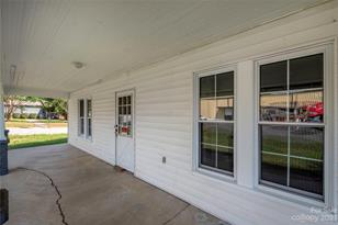 328 Miller Ave, Statesville, NC 28677 - Photo 5