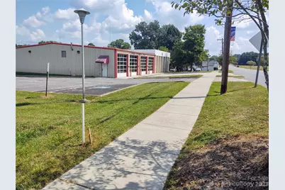 207 Virginia Avenue, Bessemer City, NC 28016 - Photo 3