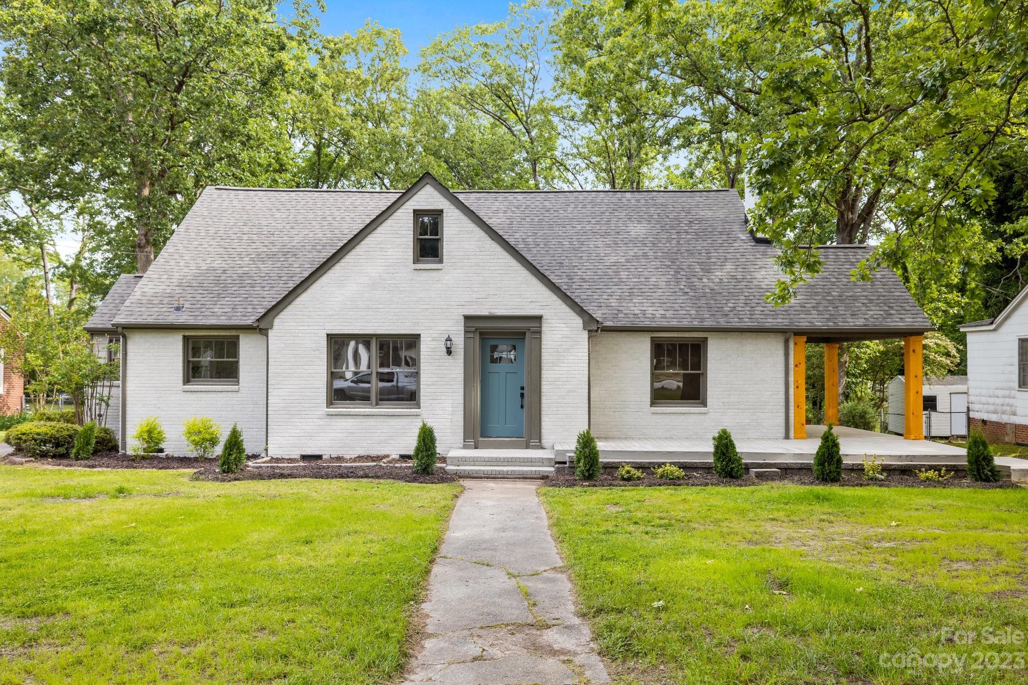 704 W Meeting St, Lancaster, SC 29720 - MLS 4028591 - Coldwell Banker