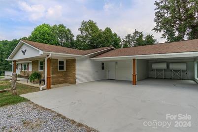 468 Deer Park Lake Road, Spruce Pine, NC 28777 - Photo 3