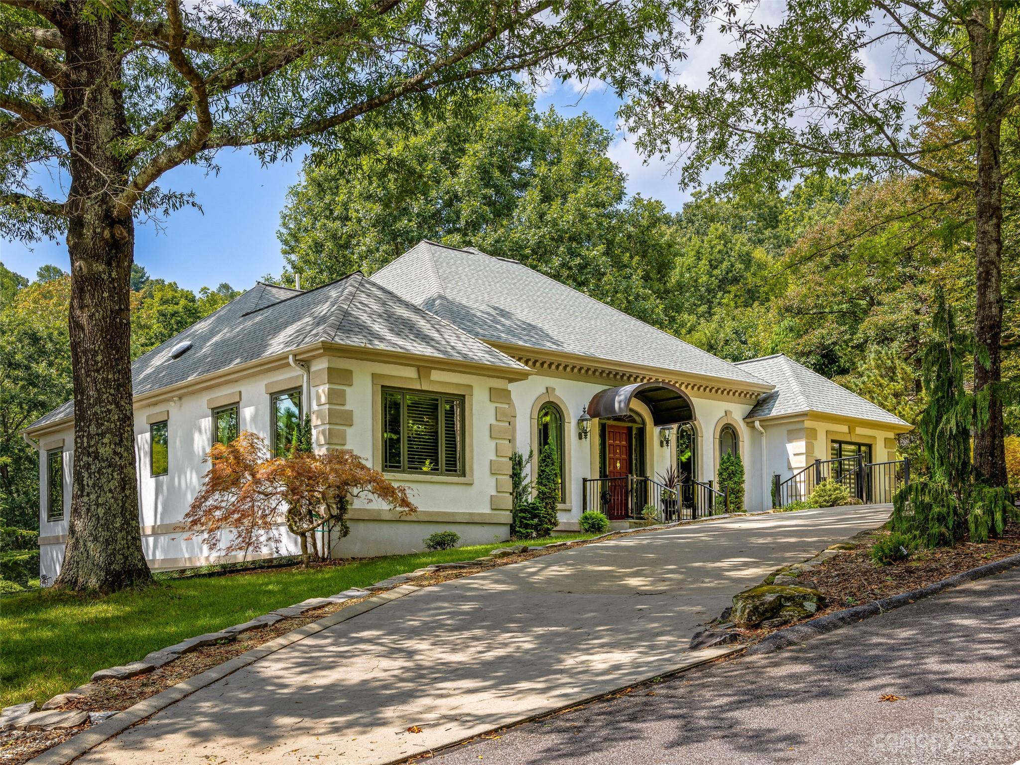 31 S Ridge Dr, Hendersonville, NC 28739 MLS 4072142 Coldwell Banker