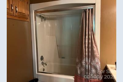 2752 Old Highway 221 None S, Marion, NC 28752 - Photo 15