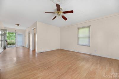 440 N Oakland Avenue, Statesville, NC 28677 - Photo 11
