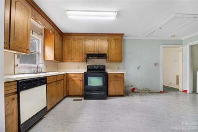 440 N Oakland Avenue, Statesville, NC 28677 - Photo 3