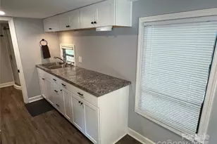 112 Sycamore St, New London, NC 28127 - Photo 5