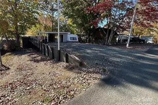 112 Sycamore St, New London, NC 28127 - Photo 25