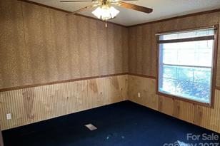 60 Shadowwood Dr, Taylorsville, NC 28681 - Photo 11