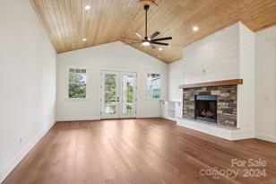 62 Maple Knl Dr, Hendersonville, NC 28792 - Photo 9