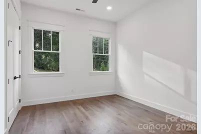 20 Maple Knoll Drive, Hendersonville, NC 28792 - Photo 11