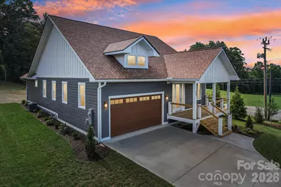 20 Maple Knoll Drive, Hendersonville, NC 28792 - Photo 1