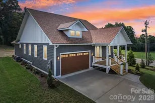 20 Maple Knl Dr, Hendersonville, NC 28792 - Photo 1