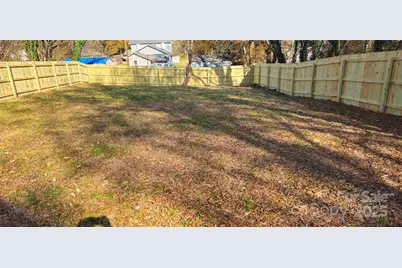 310 New Bern Avenue, Statesville, NC 28677 - Photo 5