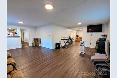 218 Sequoia Place, Charlotte, NC 28217 - Photo 11