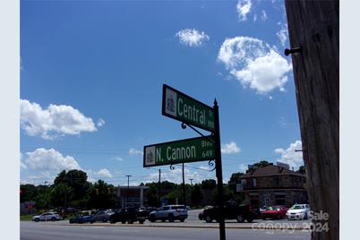 612 N Cannon Boulevard - Photo 1