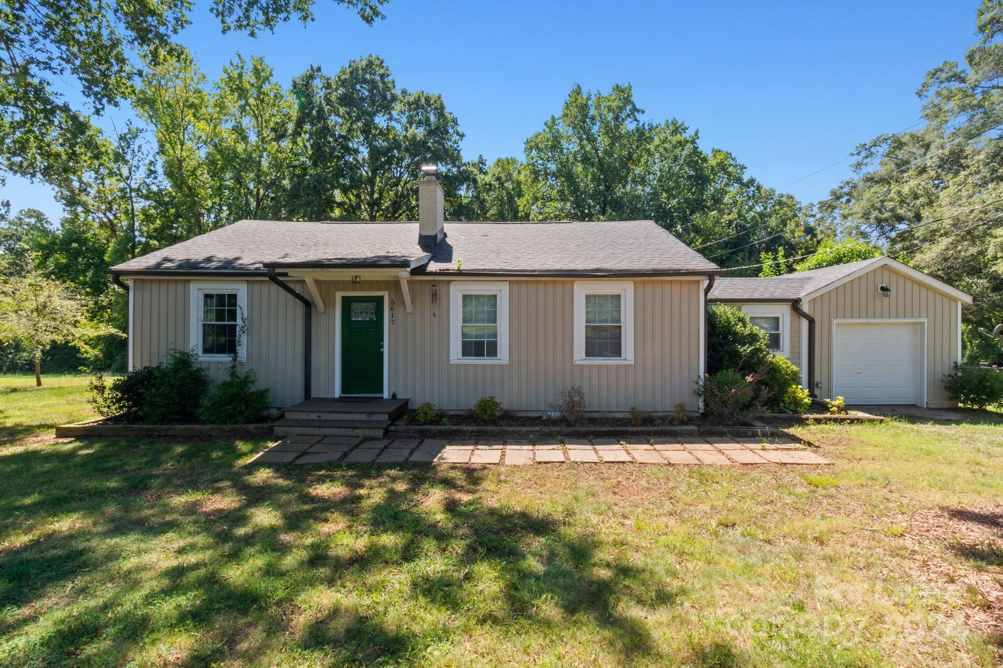 5617 Beatties Ford Rd, Charlotte, NC 28216 - MLS 4131859 - Coldwell Banker