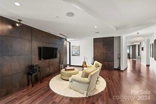 139 S Tryon St, Charlotte, NC 28202 - Photo 25