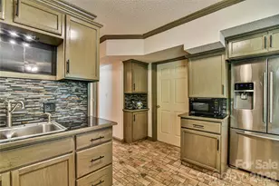 145 Fox Glen Dr, Arden, NC 28704 - Photo 7