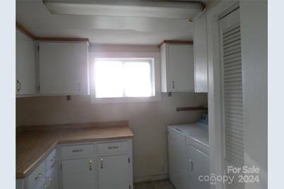 288 Firetower Road, Spruce Pine, NC 28777 - Photo 9