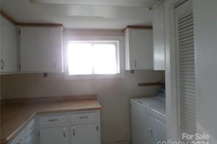 288 Firetower Rd, Spruce Pine, NC 28777 - Photo 9