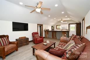 2180 Pigeon Roost Rd, Green Mountain, NC 28740 - Photo 11