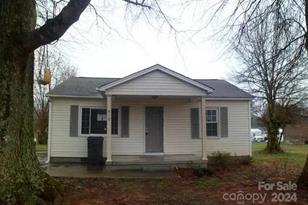 910 Delview Rd, Cherryville, NC 28021 - Photo 1