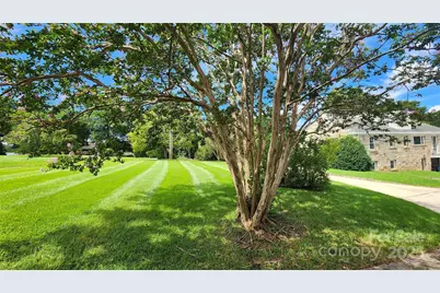 112 Bleynat Street NE, Valdese, NC 28690 - Photo 5