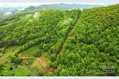 000 Mountain Air Drive, Burnsville, NC 28714 - Photo 21