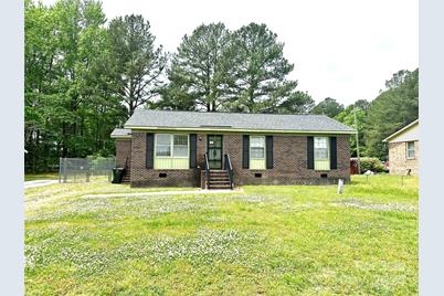 612 Dr Martin Luther King Jr Avenue, Enfield, NC 27823 - Photo 1