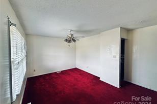 612 Dr Martin Luther King Jr Ave, Enfield, NC 27823 - Photo 3