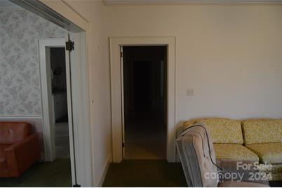 936 Davie Avenue, Statesville, NC 28677 - Photo 5