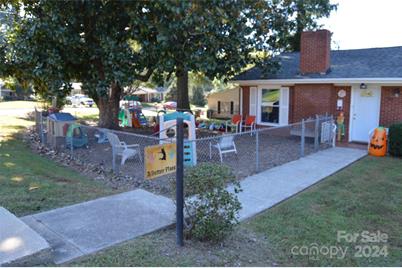 437 Hillcrest Road, Statesville, NC 28677 - Photo 1