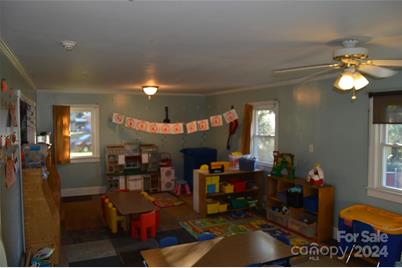 437 Hillcrest Road, Statesville, NC 28677 - Photo 17